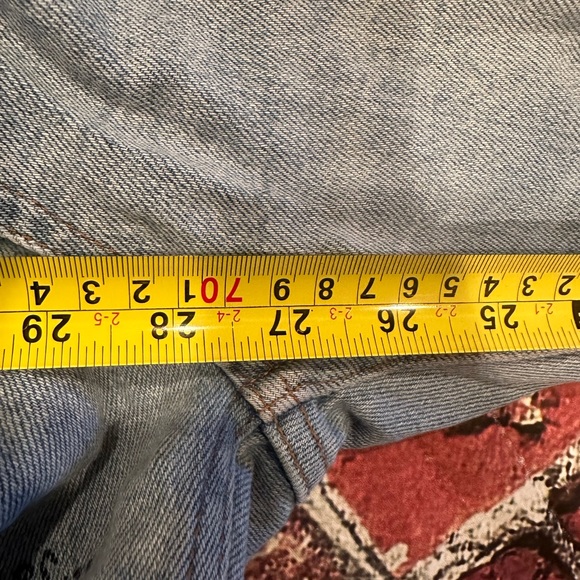 Zara Man Jeans size 32
Inseam 27”
Excellent Pre-owned Condition - Picture 7 of 7